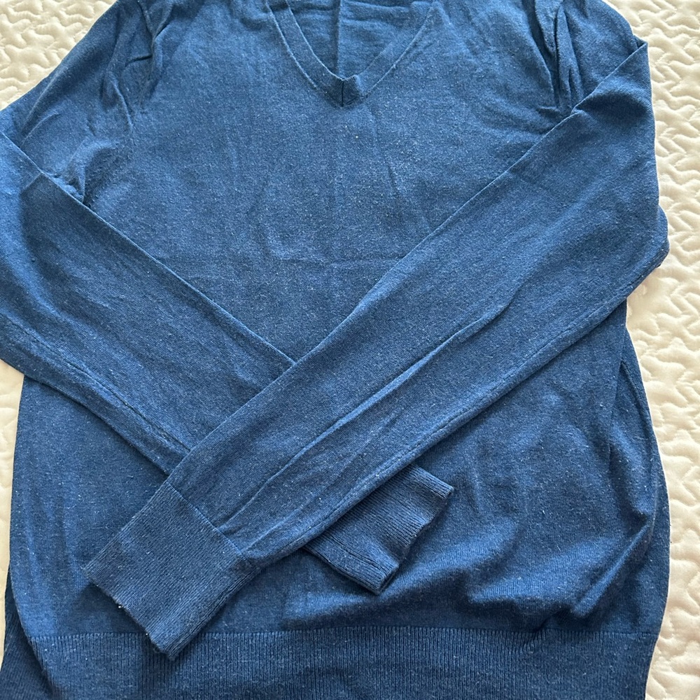 Men's Blue V-Neck Sweater silk and linen.